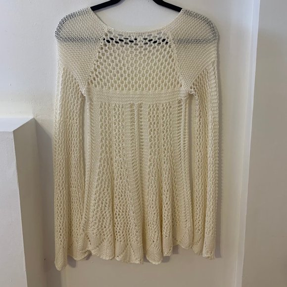 Cream Long Sleeve Scalloped Crotchet Top - Picture 2 of 3